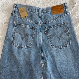 Levi women’s ribcage wide leg NWT